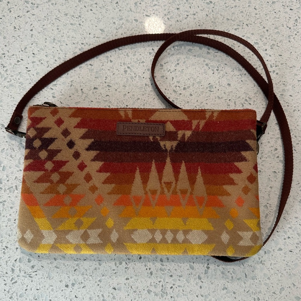 Pendleton Large Three Pocket Keeper Crossbody Bag… - image 1